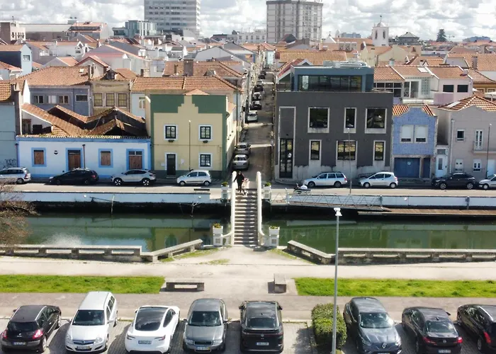 A Proa Do Moliceiro Ruela Da Ria - Center